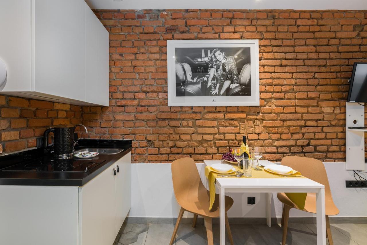 Old Town Underground Level Apartments By Renters Poznan Exterior photo